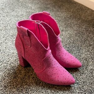 Pierre Dumas Fuchsia Rhinestone Booties
Size 7M
Never worn